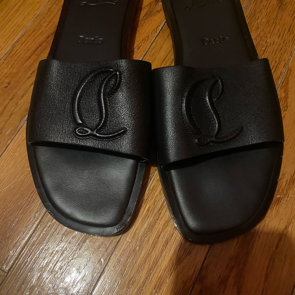 Authentic Christian Louboutin flat black mule size 37.5 - Picture 7 of 7